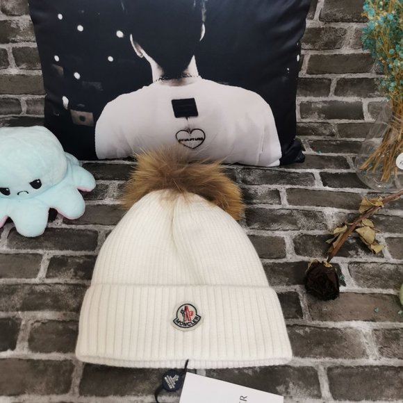 Moncler Wool White Hat - Picture 7 of 7